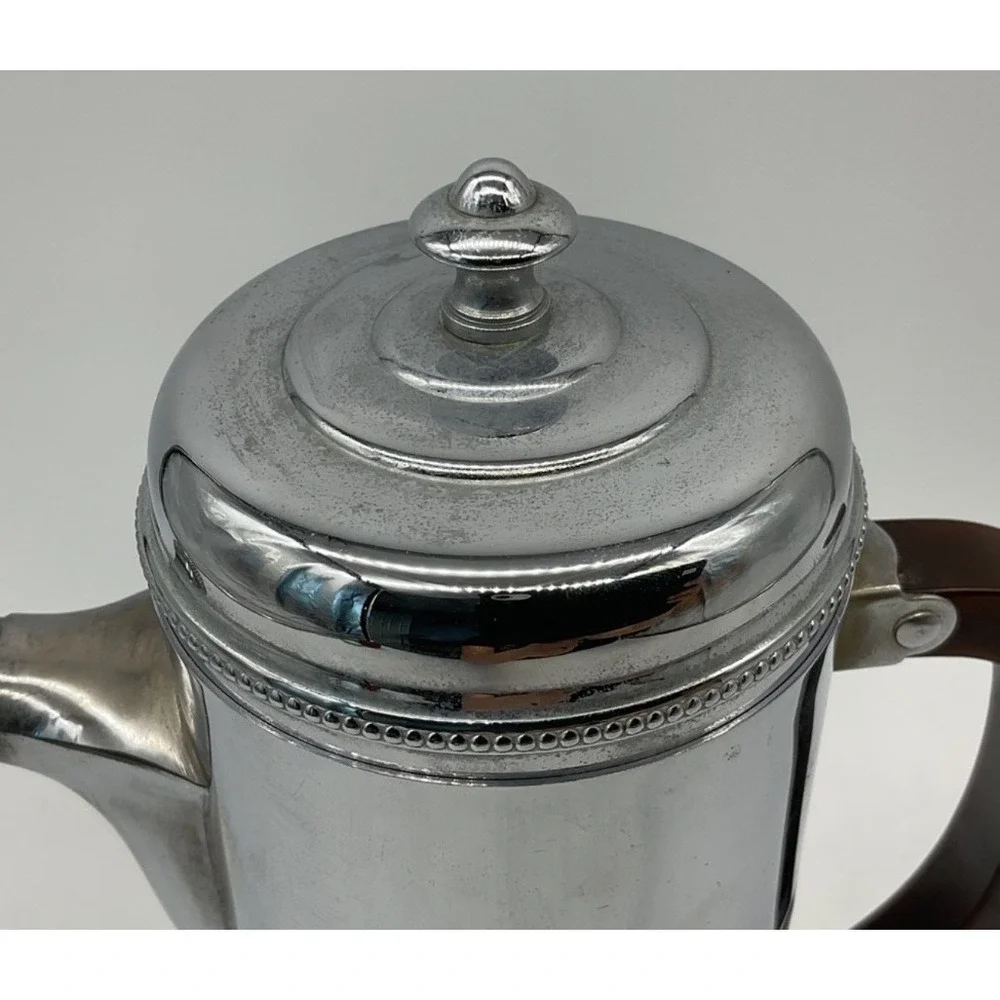 Cocktail Shaker Farber Bros. Krome-Kraft Bakelite Handle 6 Chrome Cocktail Glass